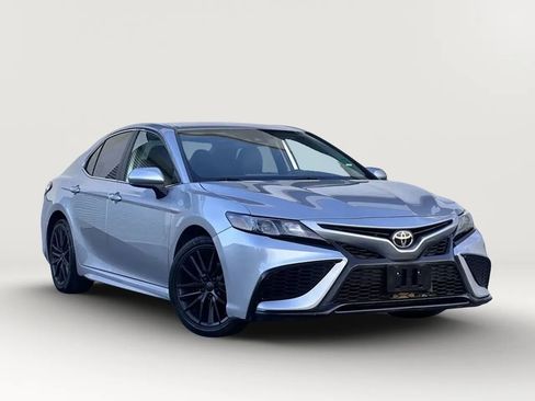 Used 2021 Toyota Camry SE w/ Carpet Mat Package (TMS) FWD image 8