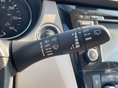 Used 2022 Nissan Rogue Sport SL AWD/4WD image 27