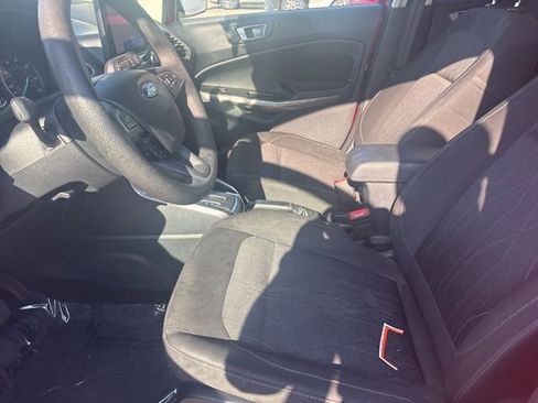 Used 2021 Ford EcoSport SE image 9