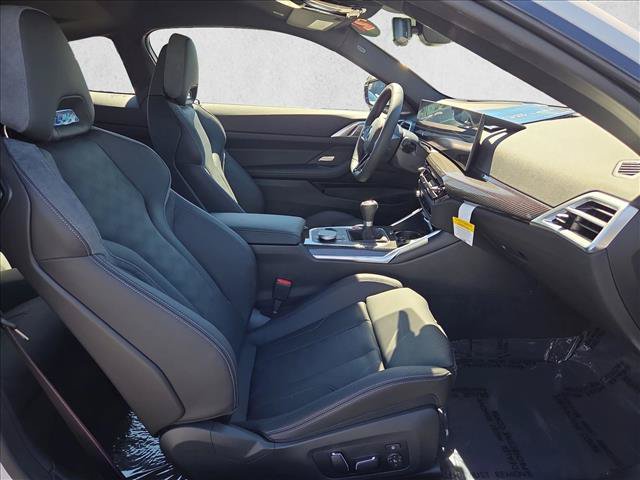 Used 2027 BMW M4 Coupe w/ Executive Package RWD image 27