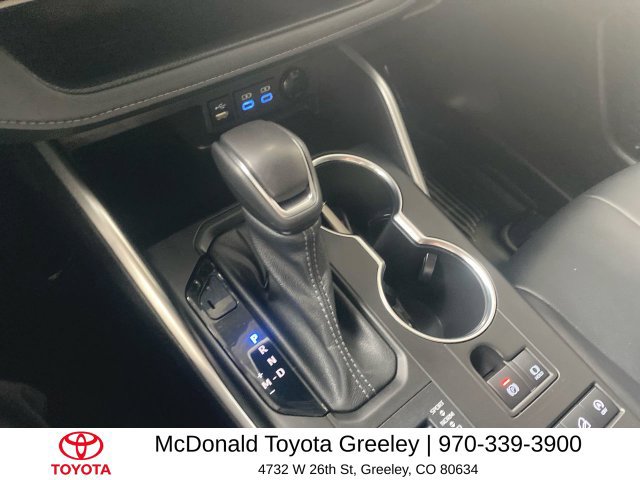 Used 2022 Toyota Highlander XLE AWD/4WD image 20