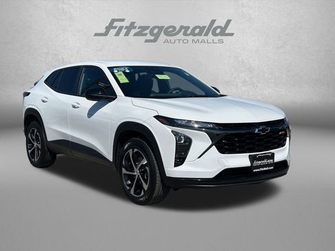 Certified 2024 Chevrolet Trax RS w/ Driver Confidence Package FWD image 1