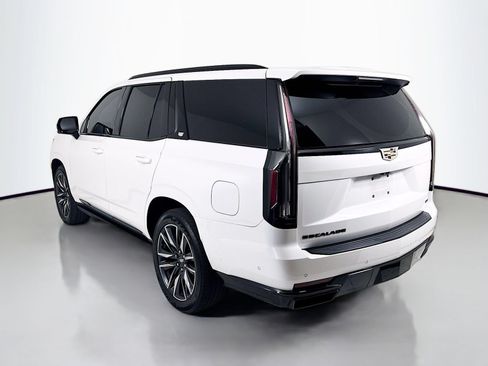 Used 2022 Cadillac Escalade Sport Platinum w/ Heavy-Duty Trailer Package AWD/4WD image 5