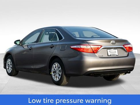 Used 2016 Toyota Camry LE image 5