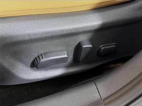 Used 2021 Nissan Sentra SV w/ SV Premium Package FWD image 40