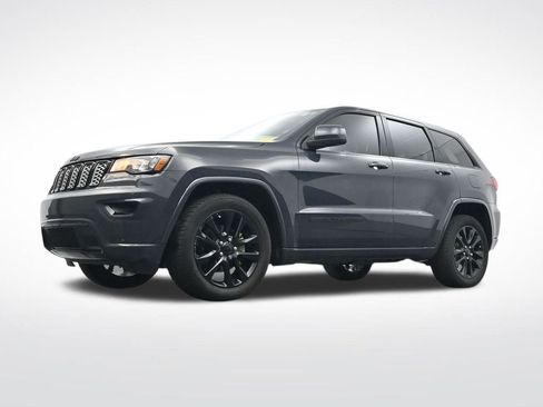 Used 2018 Jeep Grand Cherokee Altitude image 30