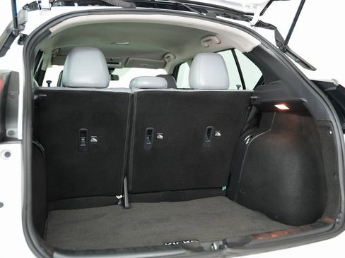 Used 2023 Nissan Kicks SR image 32