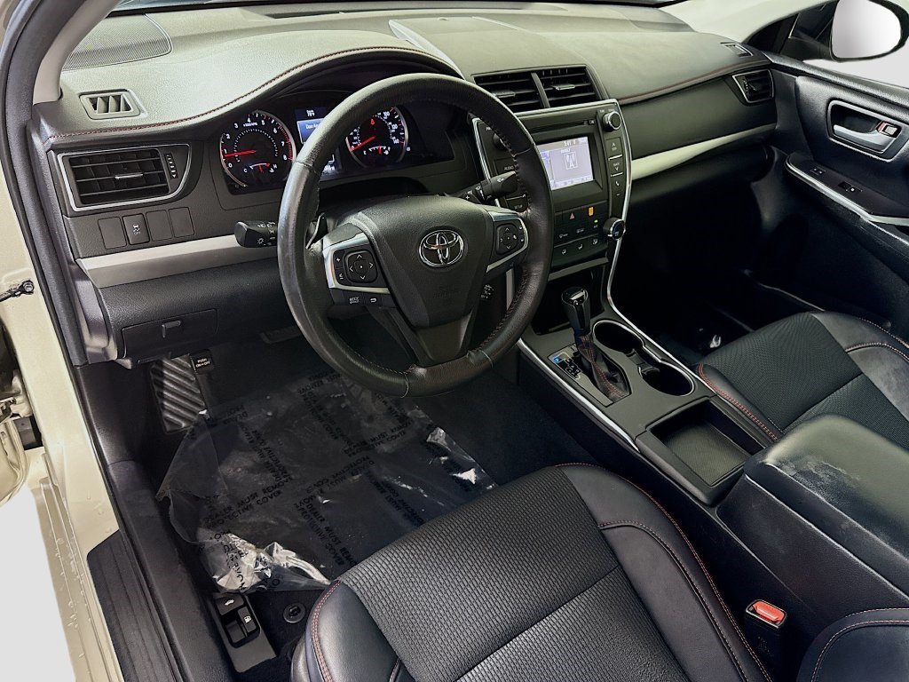 Used 2017 Toyota Camry SE FWD image 21