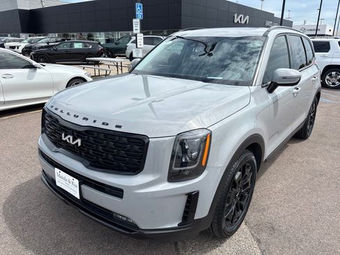 Used 2022 Kia Telluride SX w/ SX Prestige Package AWD/4WD image 1