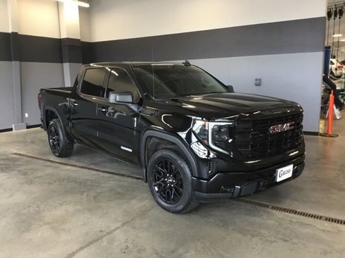 Used 2024 GMC Sierra 1500 Elevation image 2