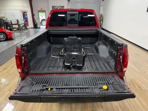 Used 2015 Ford F250 King Ranch w/ FX4 Off-Road Package AWD/4WD image 8