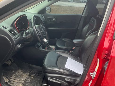 Used 2019 Jeep Compass Trailhawk image 3