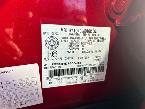 Used 2023 Ford Explorer Limited w/ Class IV Trailer Tow Package image 34