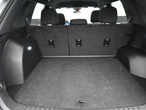 Used 2025 Chevrolet Equinox LT FWD image 21