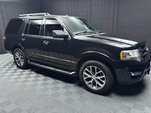 Used 2015 Ford Expedition XLT w/ Equipment Group 202A AWD/4WD image 15