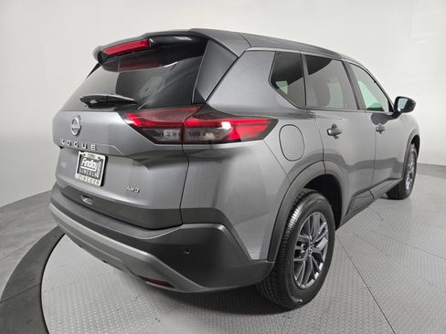Used 2023 Nissan Rogue S AWD/4WD image 4