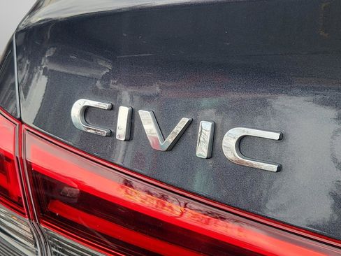 Used 2023 Honda Civic EX image 29