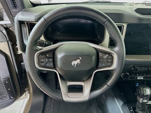 Certified 2025 Ford Bronco Outer Banks AWD/4WD image 14