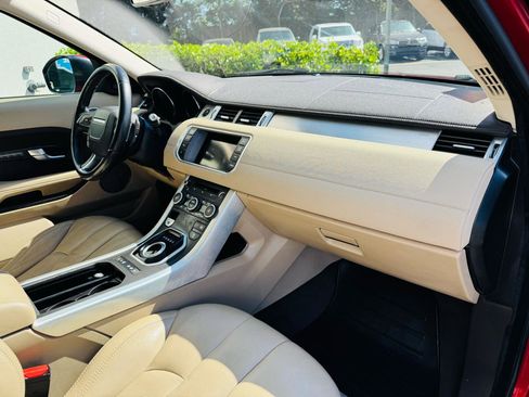 Used 2015 Land Rover Range Rover Evoque Pure Premium AWD/4WD image 39