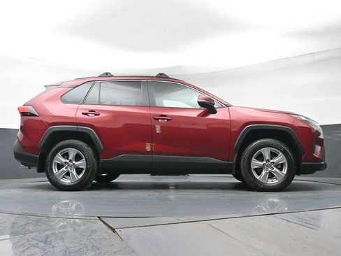 Certified 2022 Toyota RAV4 XLE AWD/4WD image 33