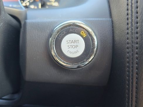 Used 2021 Nissan Armada SL w/ Captain's Chairs Package image 27