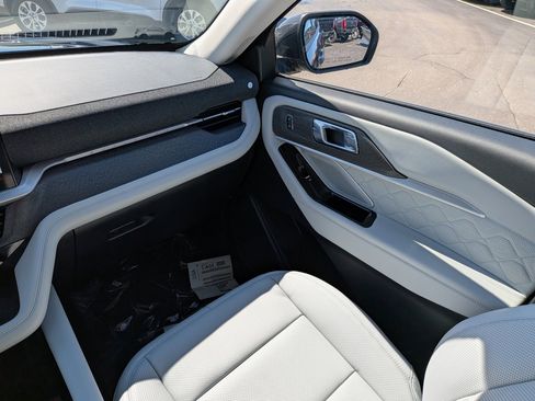 New 2026 Ford Explorer Platinum AWD/4WD image 20