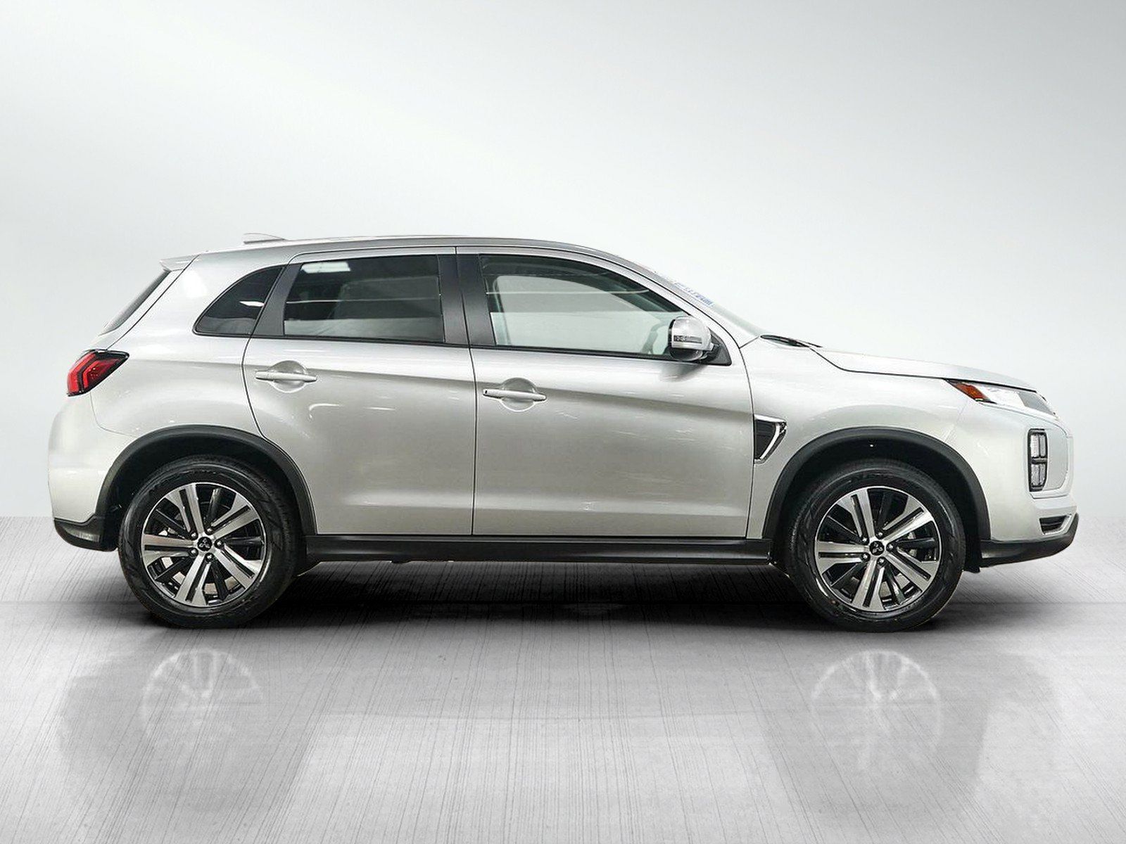 Used 2026 Mitsubishi Outlander Sport SE AWD/4WD image 6