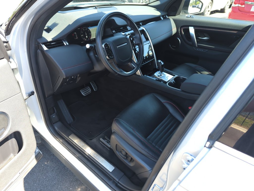 Used 2020 Land Rover Discovery Sport SE R-Dynamic AWD/4WD image 11
