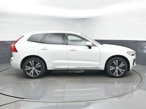 Used 2023 Volvo XC60 B5 Ultimate w/ Climate Package image 5