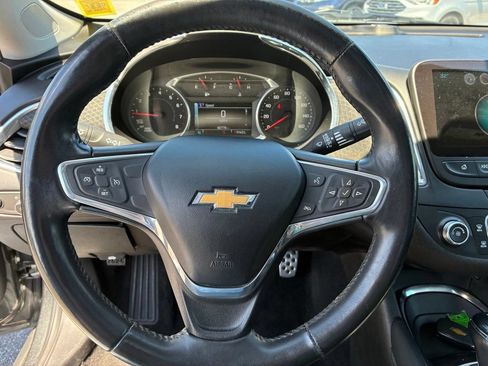 Used 2016 Chevrolet Malibu LT FWD image 35
