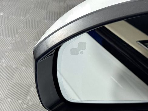 Used 2018 Land Rover Range Rover Long Wheelbase Autobiography image 23