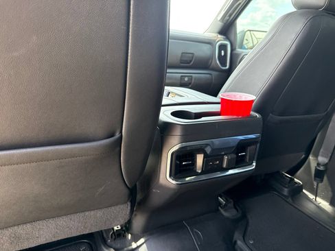 Used 2022 GMC Sierra 1500 AT4 w/ AT4 Premium Package AWD/4WD image 16