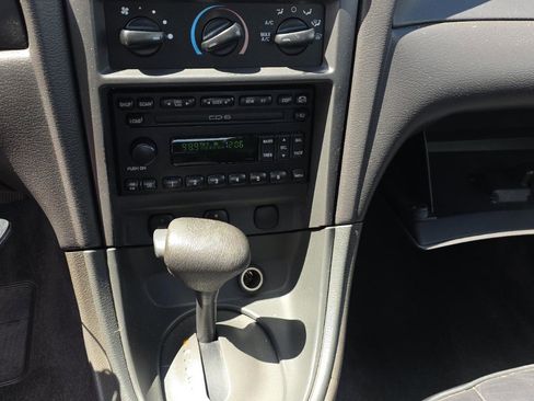Used 2002 Ford Mustang Premium RWD image 13