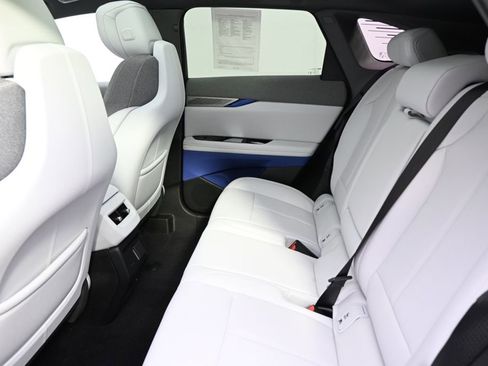 Certified 2025 Cadillac Optiq Sport 1 AWD/4WD image 21