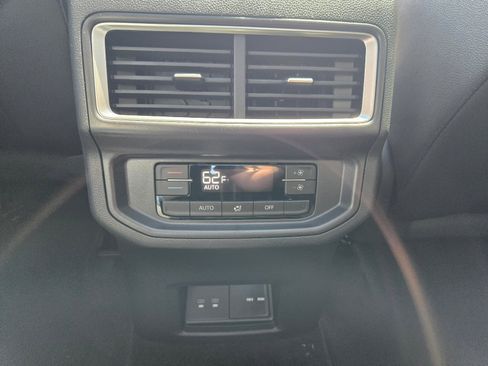 New 2026 Volkswagen Atlas Peak Edition AWD/4WD image 19