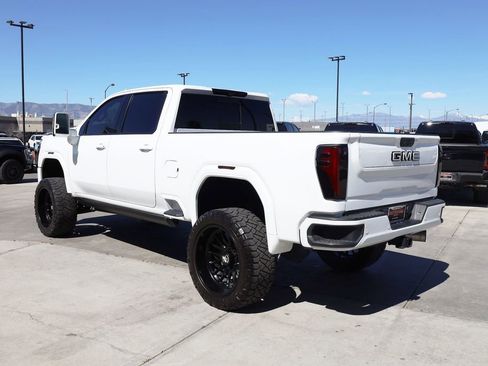 Used 2024 GMC Sierra 3500 Denali Ultimate AWD/4WD image 4