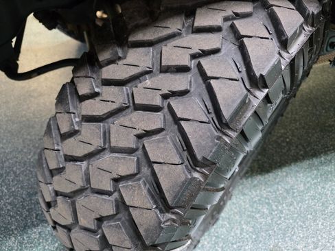 Used 2015 Ford F250 Lariat w/ Lariat Interior Package image 14