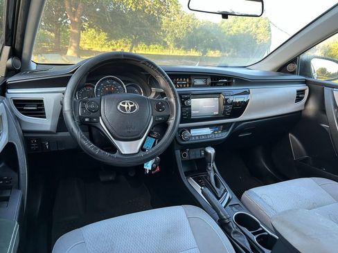 Used 2016 Toyota Corolla LE FWD image 12