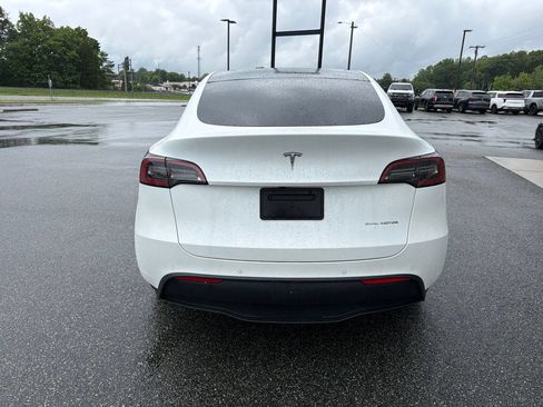 Used 2021 Tesla Model Y Long Range AWD/4WD image 6