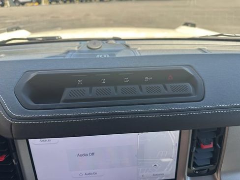 New 2026 Ford Bronco Outer Banks w/ Sasquatch Package AWD/4WD image 15