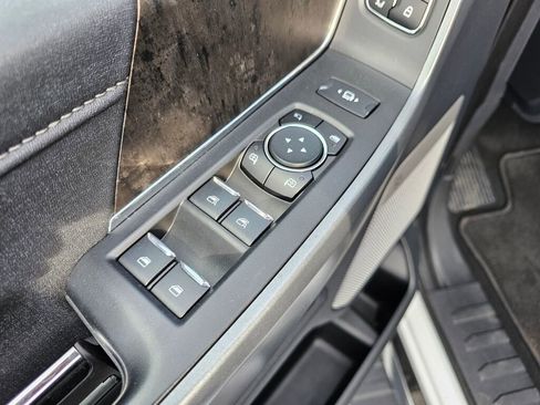 Used 2024 Ford F350 Lariat image 18