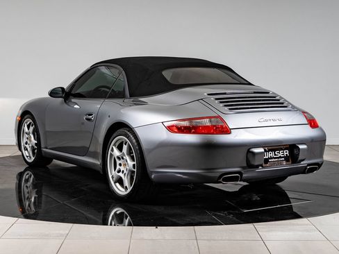 Used 2006 Porsche 911 Carrera RWD image 3
