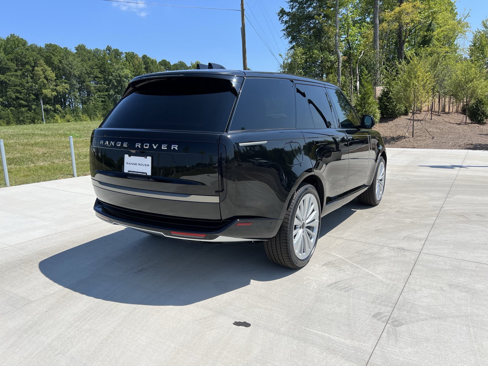 New 2026 Land Rover Range Rover SE AWD/4WD image 2