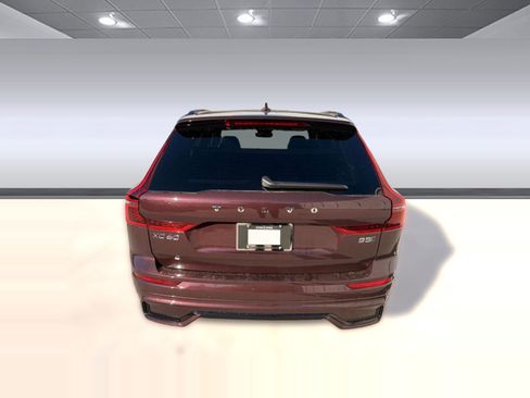 New 2026 Volvo XC60 B5 Core w/ Climate Package image 10