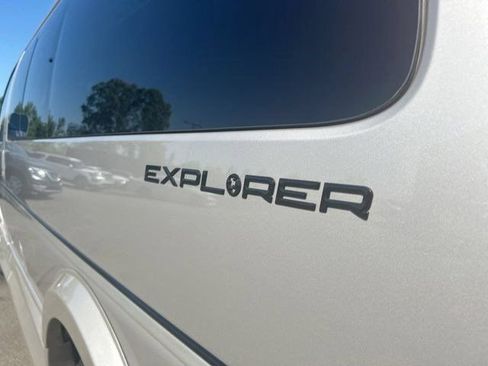 Used 2023 Chevrolet Express 2500 RWD image 49