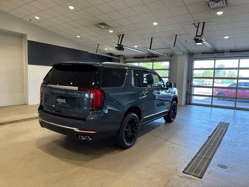 New 2026 GMC Yukon Denali w/ Denali Reserve Package AWD/4WD image 7
