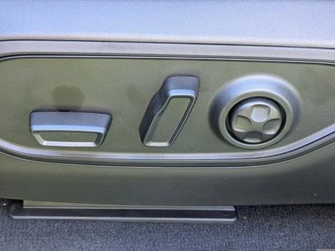 New 2025 Jeep Grand Cherokee L Limited w/ Black Appearance Package image 18