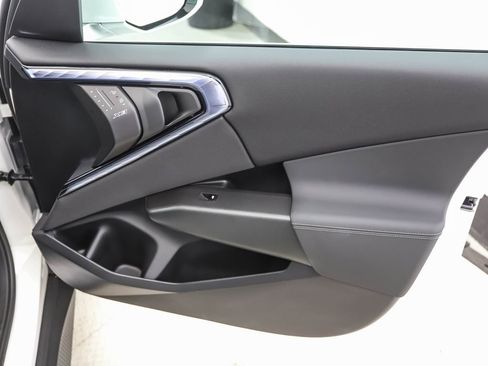 Used 2025 BMW X3 xDrive30i w/ Convenience Package image 28