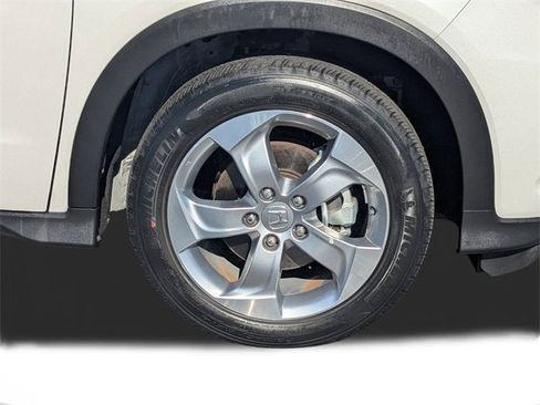 Used 2021 Honda HR-V LX image 10