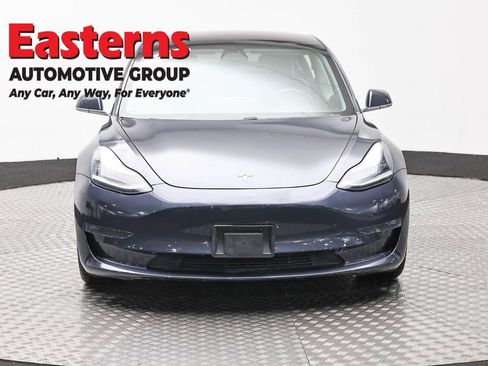 Used 2018 Tesla Model 3 Long Range RWD image 2